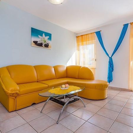 Apartment Ellis Premantura Buitenkant foto