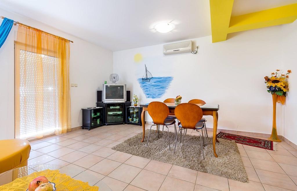 Apartment Ellis Premantura Buitenkant foto